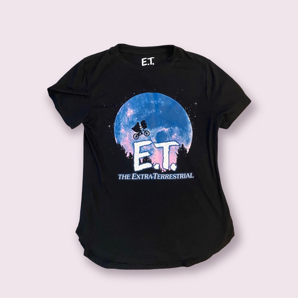 E.T. The Extra Terrestrial Graphic Tee Shirt
